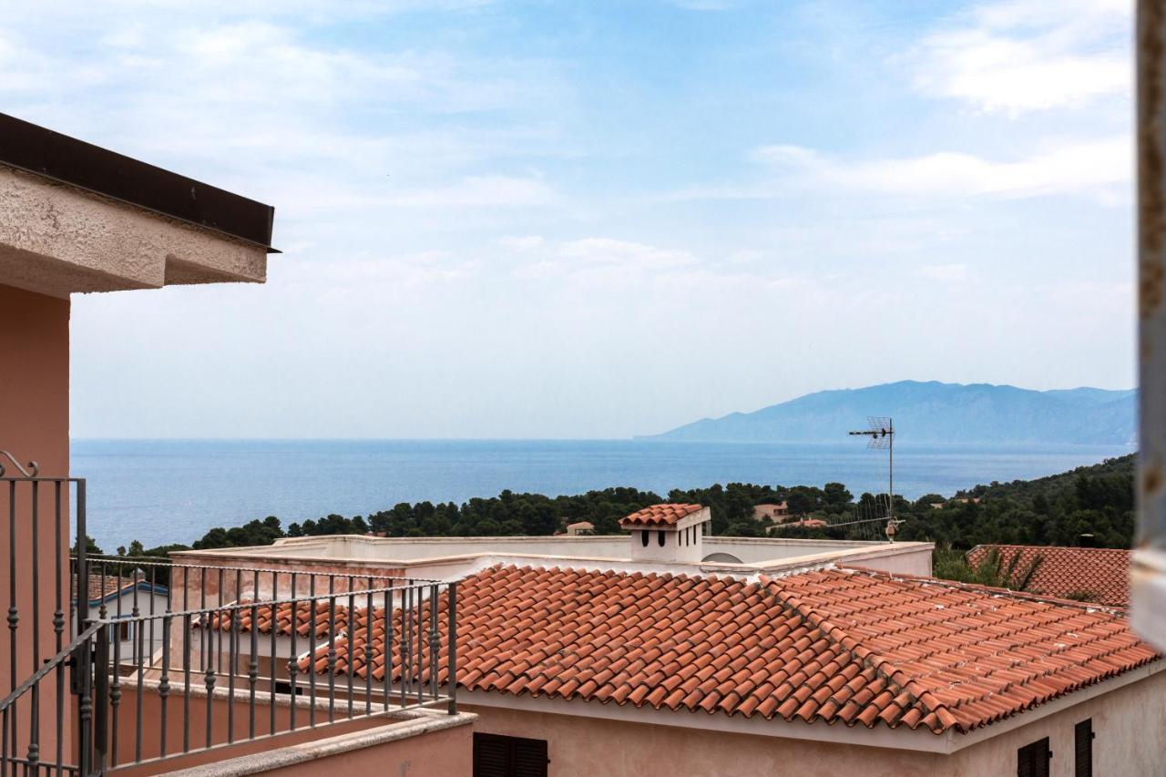 Uncle Leonard'S House Apartment Cala Gonone Bagian luar foto