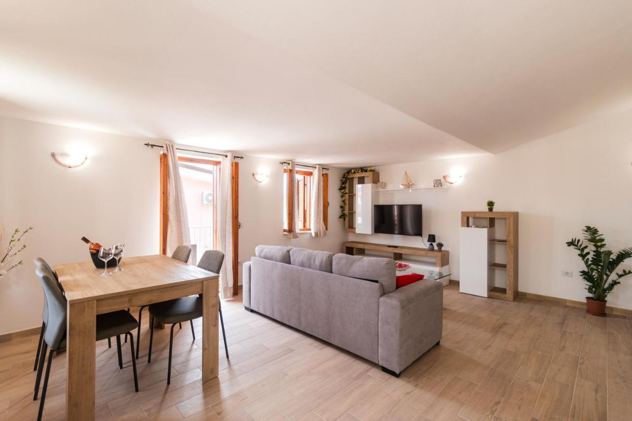 Uncle Leonard'S House Apartment Cala Gonone Bagian luar foto