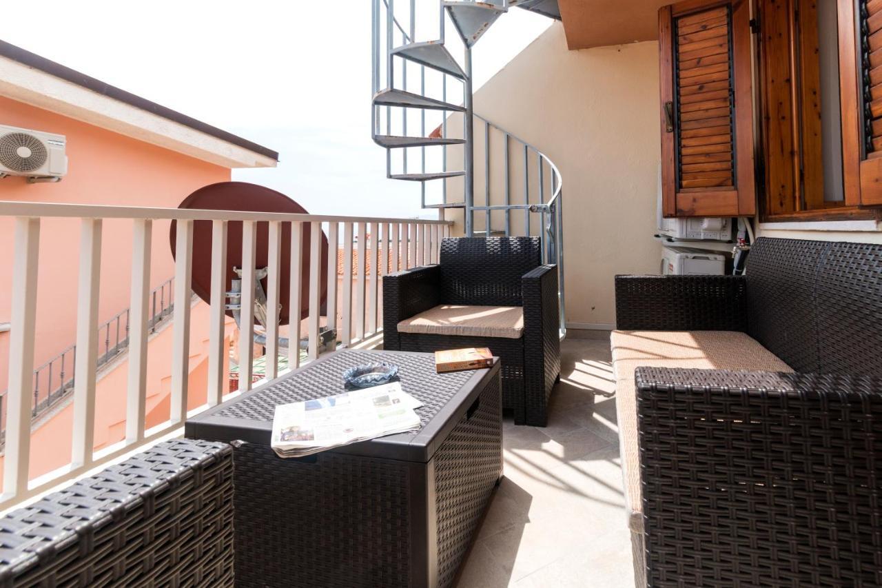 Uncle Leonard'S House Apartment Cala Gonone Bagian luar foto