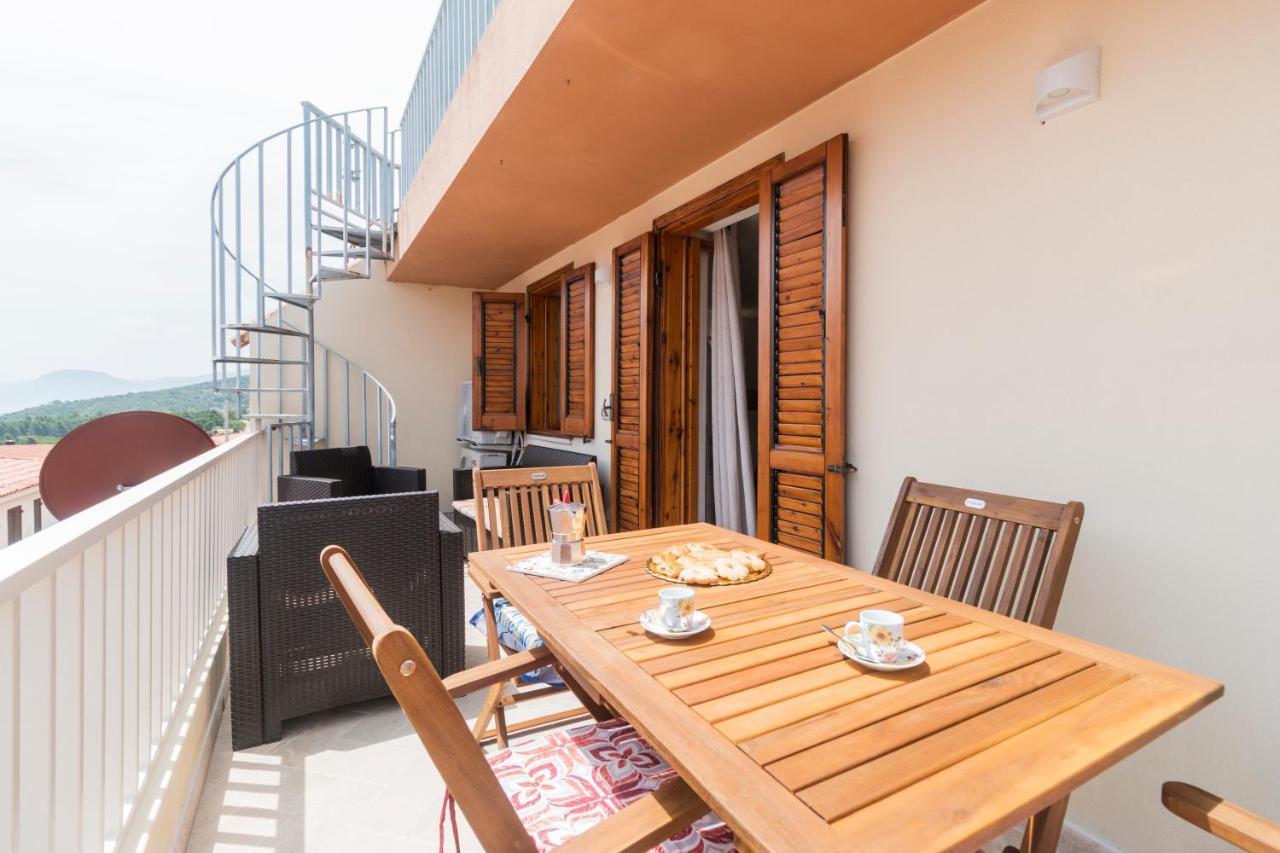 Uncle Leonard'S House Apartment Cala Gonone Bagian luar foto