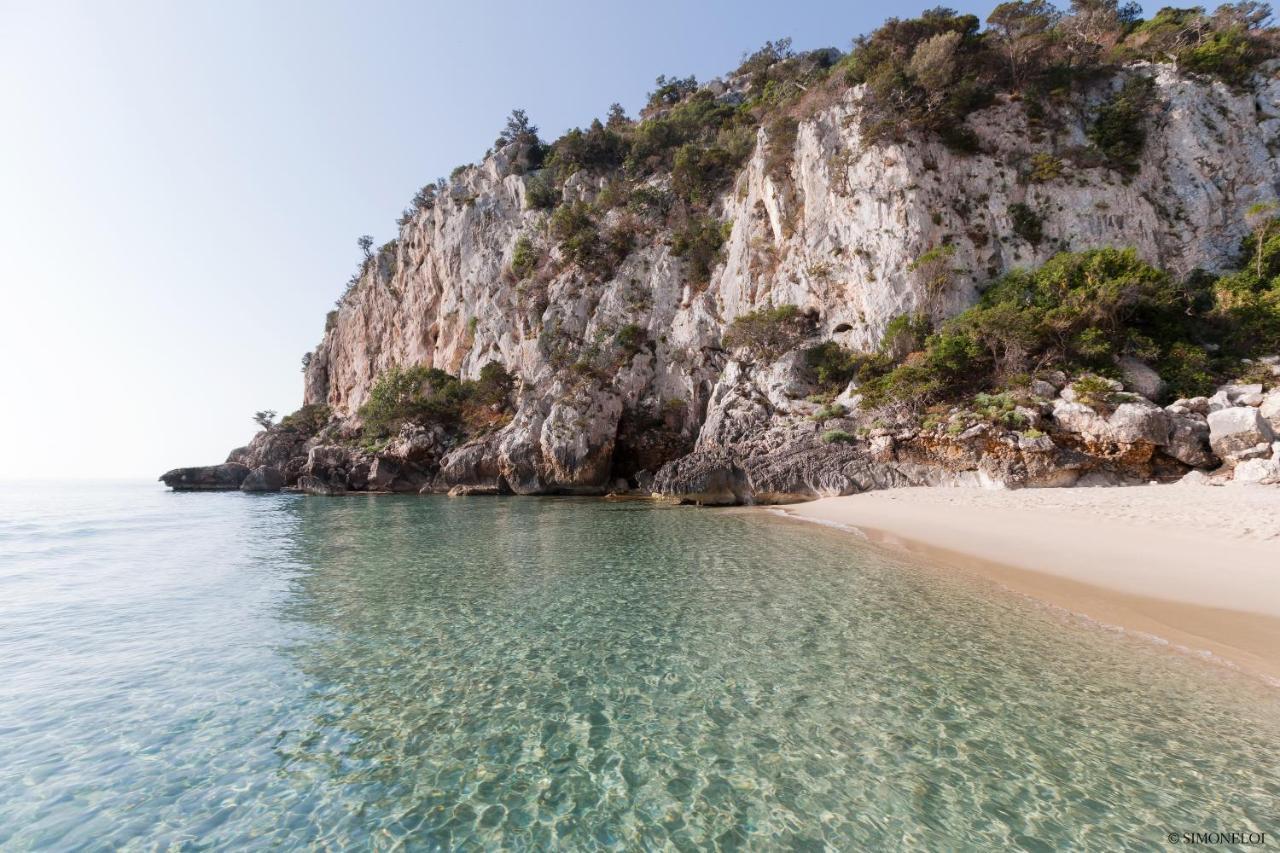 Uncle Leonard'S House Apartment Cala Gonone Bagian luar foto